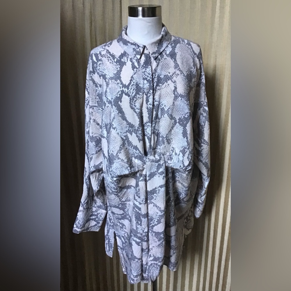 H&M Oversized Reptile Print  Blouse